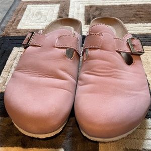 Women’s shoes